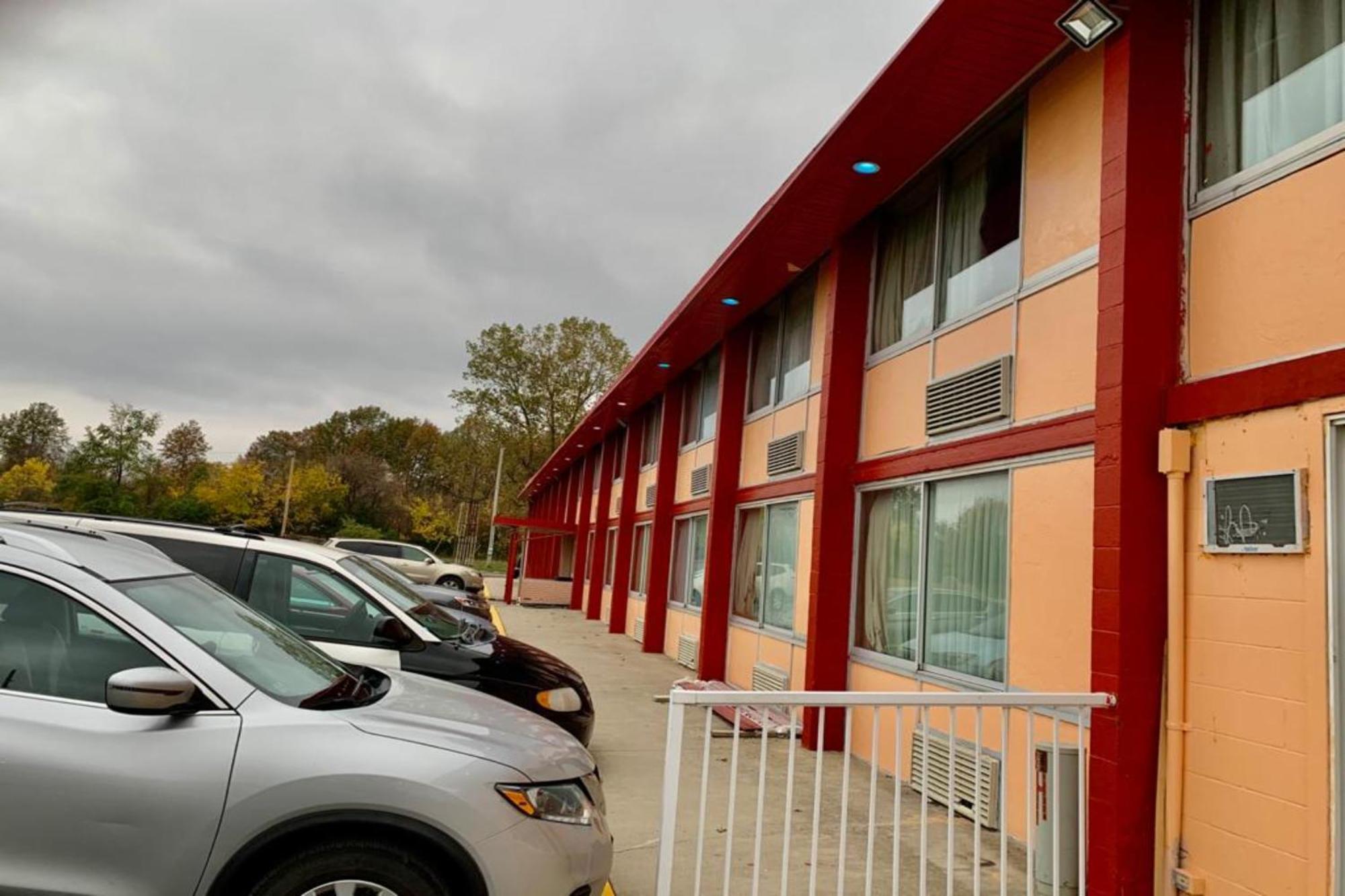 Red Carpet Inn & Suites Lima -Listing Partner Eksteriør bilde