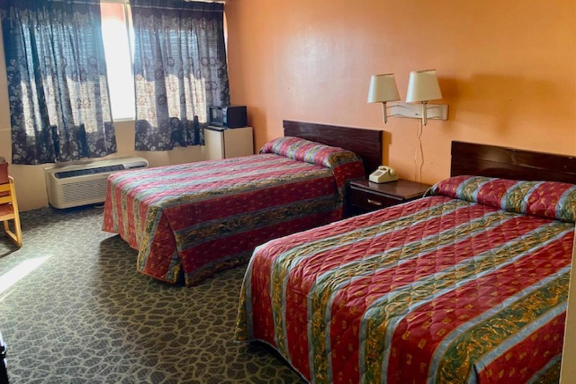 Red Carpet Inn & Suites Lima -Listing Partner Eksteriør bilde