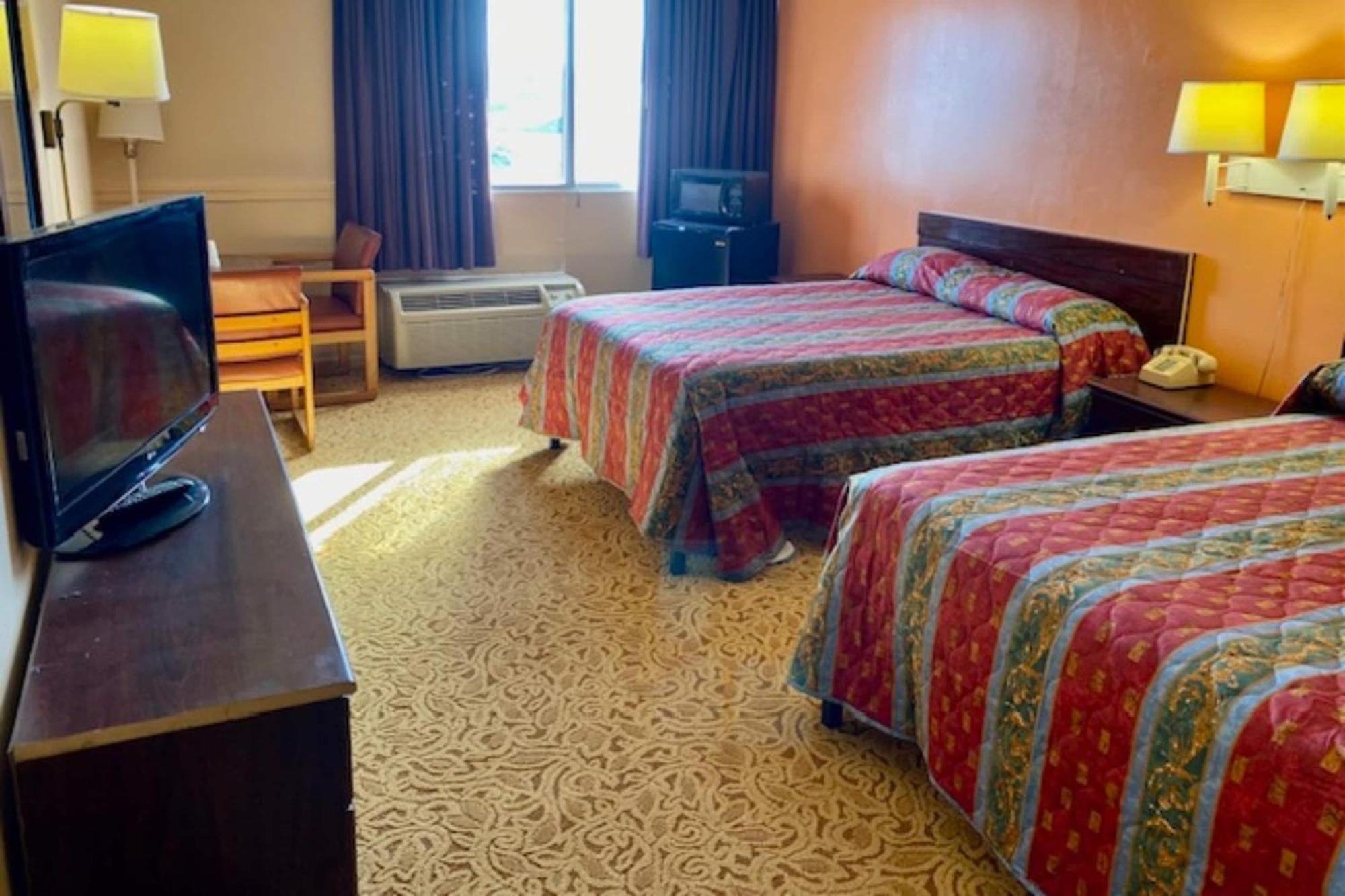 Red Carpet Inn & Suites Lima -Listing Partner Eksteriør bilde