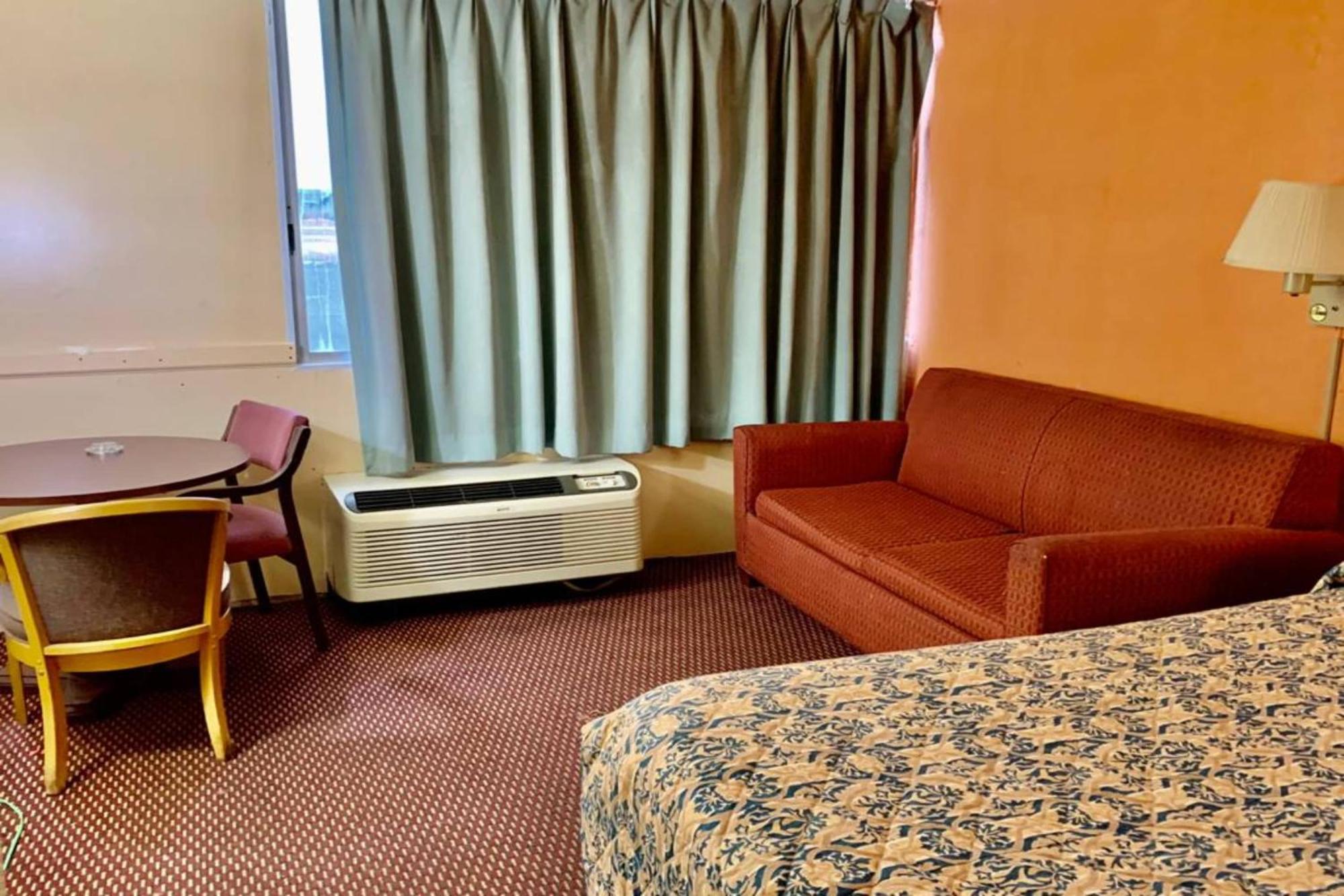 Red Carpet Inn & Suites Lima -Listing Partner Eksteriør bilde
