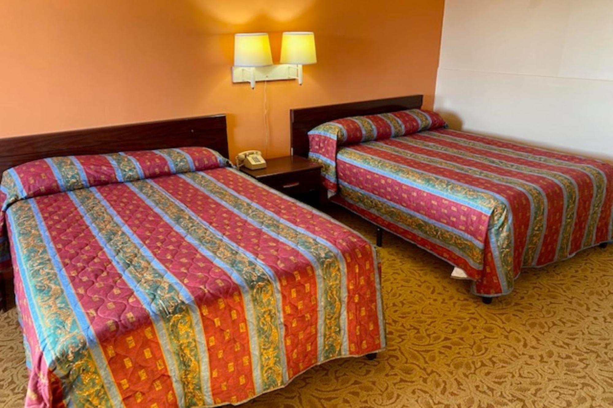 Red Carpet Inn & Suites Lima -Listing Partner Eksteriør bilde